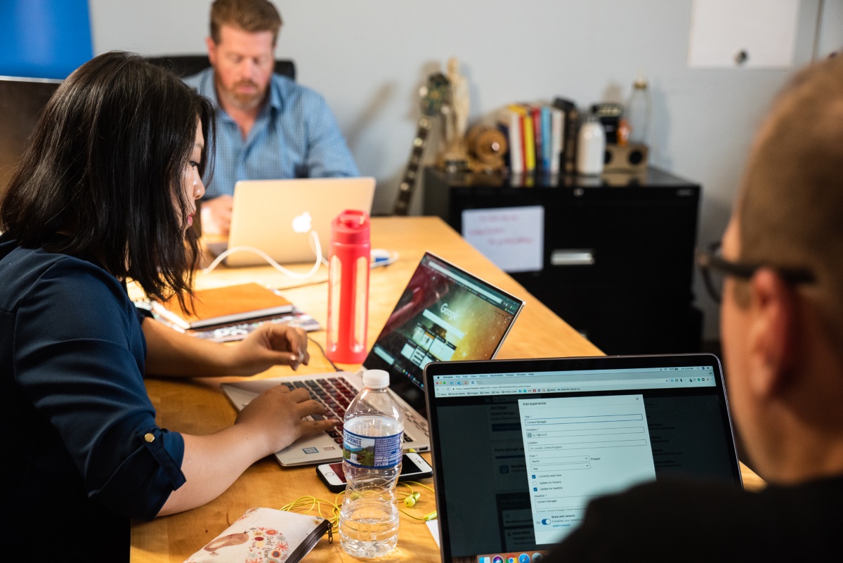 page title background